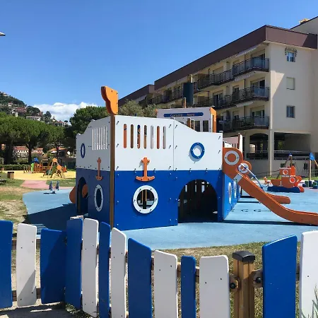 Casetta La Spiaggia * Βεντιμίλια
